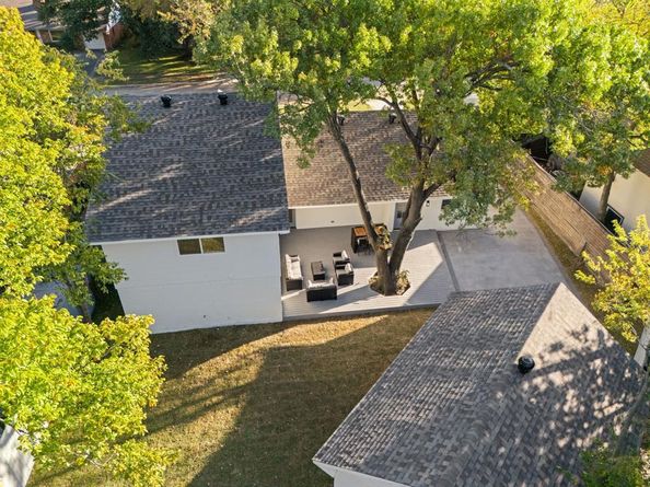 6415  Axton Lane , Dallas Texas 75214