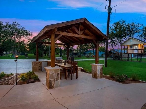 51  Stage Coach Road , Fort Worth Texas 76244