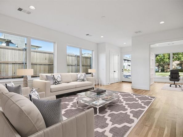 5600  Ellsworth Avenue , Dallas Texas 75206