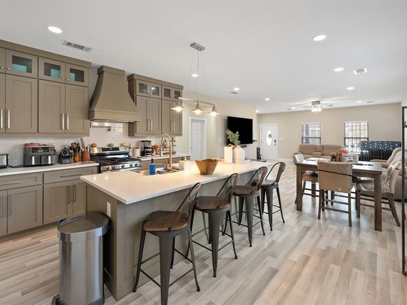 3330  Rutledge Street , Dallas Texas 75215