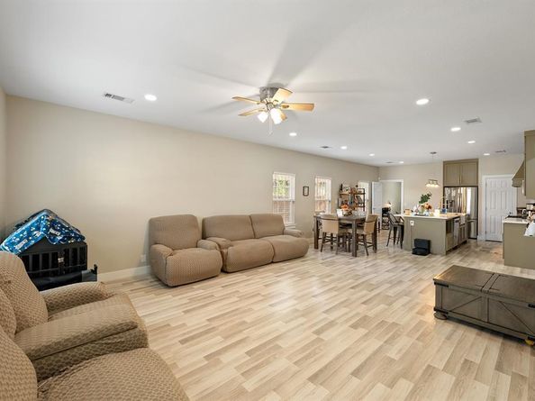 3330  Rutledge Street , Dallas Texas 75215