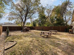 3330  Rutledge Street , Dallas Texas 75215