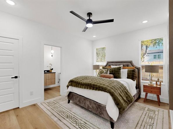 2417  Hooper Street , Dallas Texas 75215