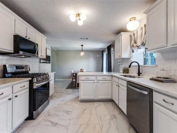 8209  Weatherly Drive , Rowlett Texas 75089