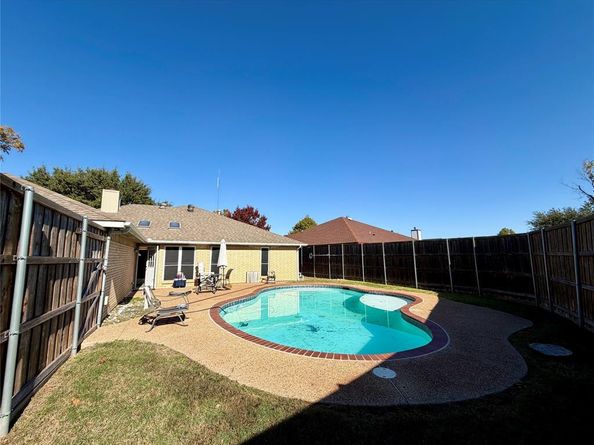 4522  Westlake Drive , Garland Texas 75043