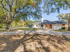 921  Corry A Edwards Drive , Kennedale Texas 76060