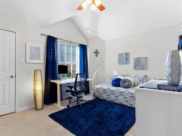 1616  Bassett Hound Drive , Fort Worth Texas 76052