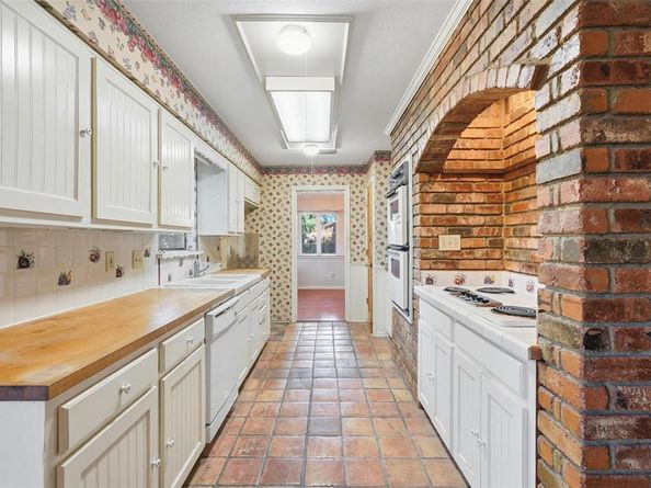 8026  Westover Drive , Dallas Texas 75231