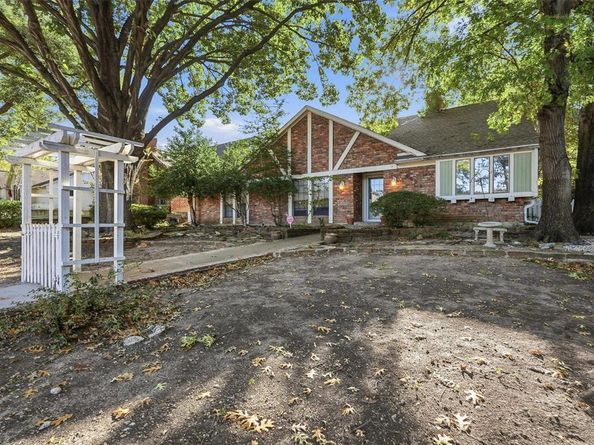 8026  Westover Drive , Dallas Texas 75231