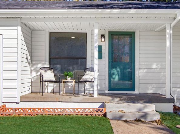 113 W State Street , Garland Texas 75040