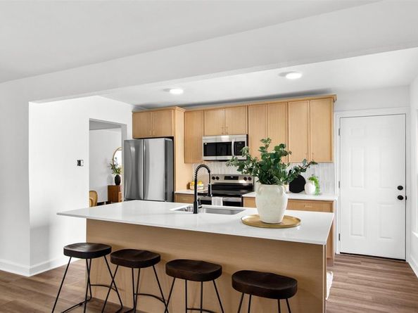 113 W State Street , Garland Texas 75040