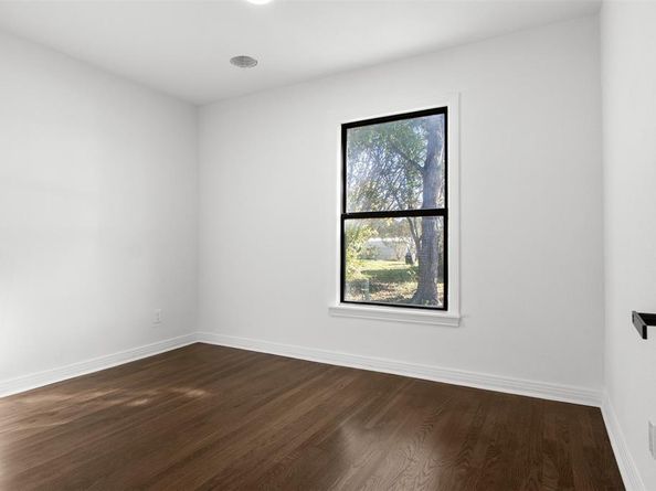 113 W State Street , Garland Texas 75040