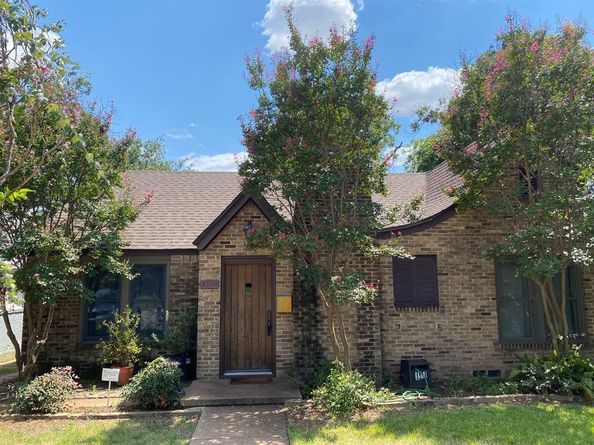 4109  Pershing Avenue , Fort Worth Texas 76107