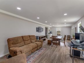 1217  Banks Street , River Oaks Texas 76114