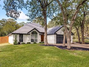 1217  Banks Street , River Oaks Texas 76114