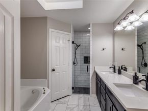 1217  Banks Street , River Oaks Texas 76114