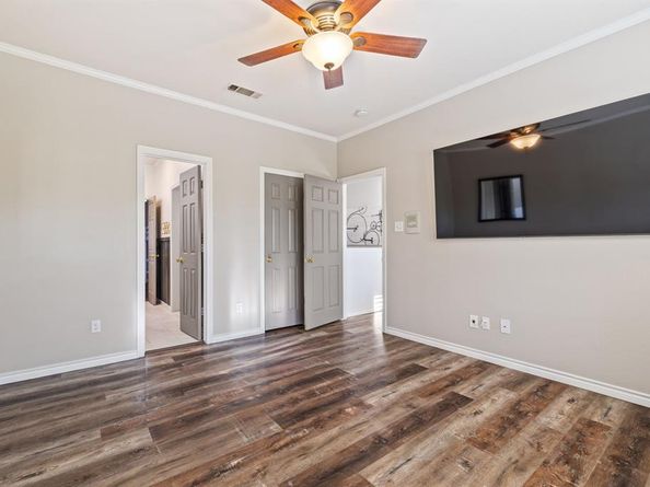 4134  Crossing Lane , Dallas Texas 75220