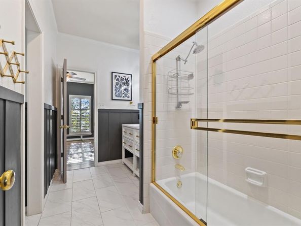 4134  Crossing Lane , Dallas Texas 75220