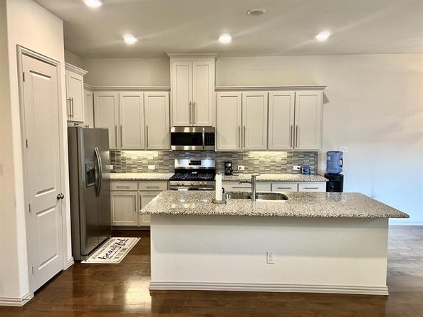 4408  Meadow Hawk Drive , Arlington Texas 76005