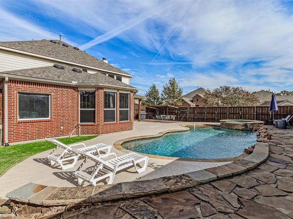 204  Leonard Way , Fate Texas 75087