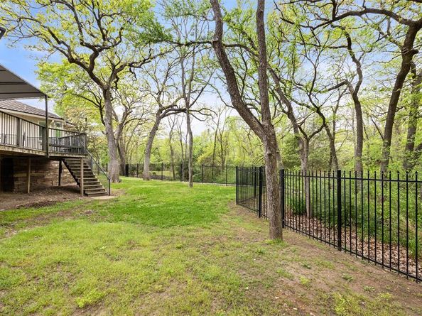 2307  Newforest Court , Arlington Texas 76017