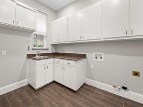 2307  Newforest Court , Arlington Texas 76017