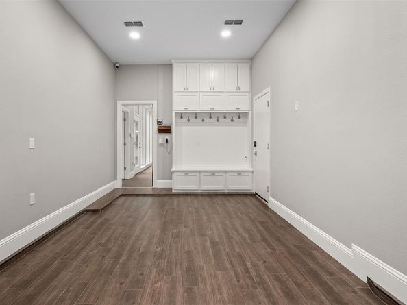 2307  Newforest Court , Arlington Texas 76017