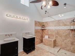1417  Autumn Chase Square , Bedford Texas 76022