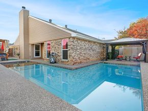 1417  Autumn Chase Square , Bedford Texas 76022