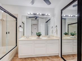 1417  Autumn Chase Square , Bedford Texas 76022
