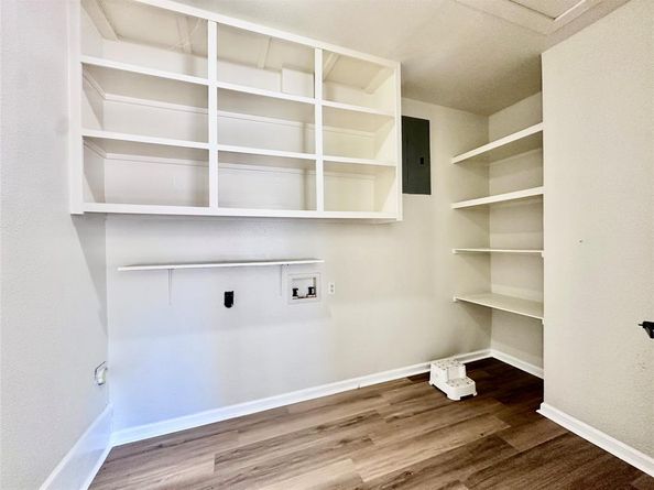 1015  Noble Avenue , Carrollton Texas 75006