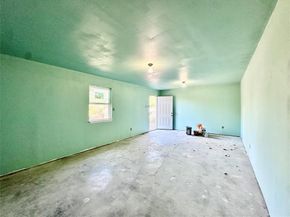 1015  Noble Avenue , Carrollton Texas 75006