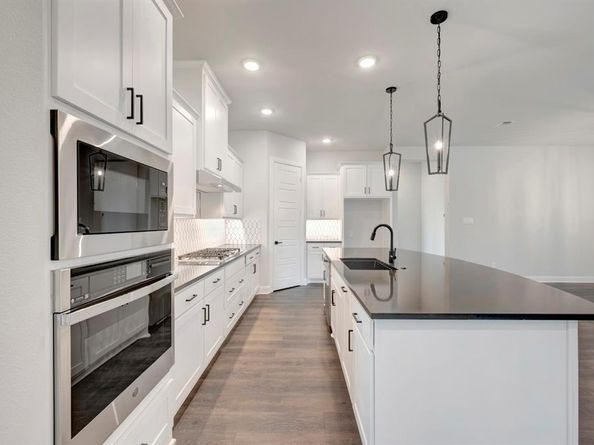 2075  Pine Grove Lane , Arlington Texas 76005