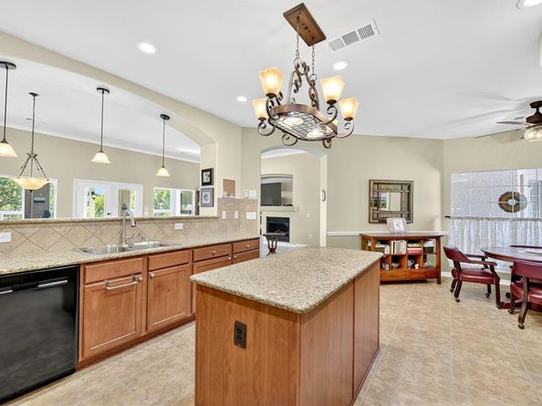 9813  Callaway Court , Denton Texas 76207