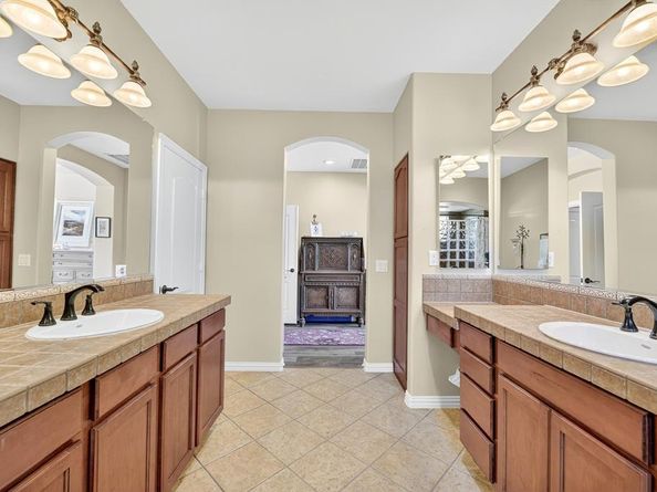 9813  Callaway Court , Denton Texas 76207