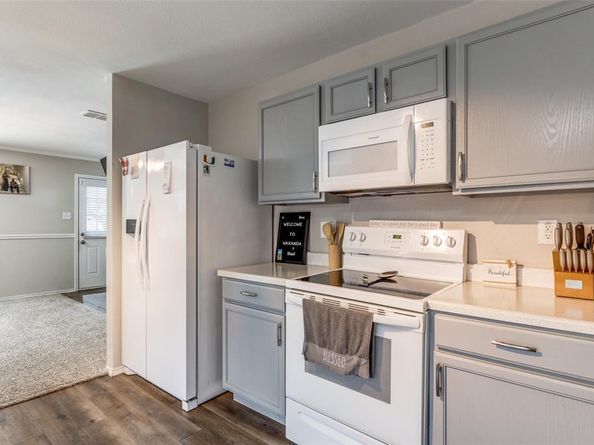 8426  Jacaranda Way , Arlington Texas 76002