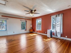 400 N Willomet Avenue , Dallas Texas 75208