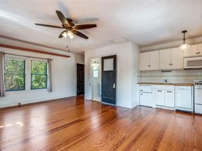 400 N Willomet Avenue , Dallas Texas 75208