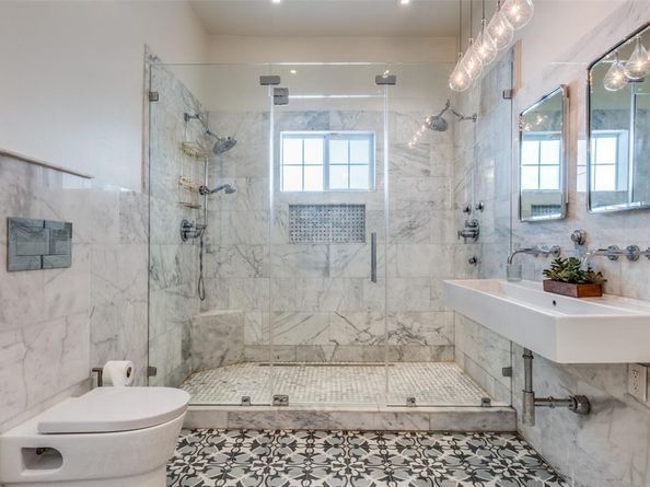 400 N Willomet Avenue , Dallas Texas 75208