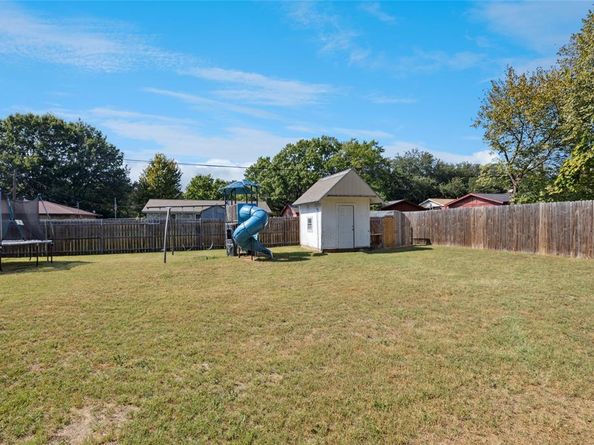 248  Mountain View Drive , Azle Texas 76020
