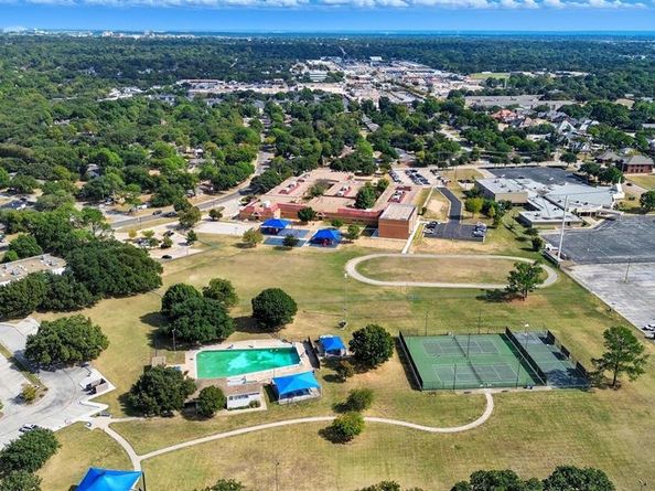 2604  Hollywood Drive , Arlington Texas 76013