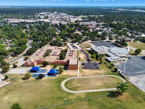 2604  Hollywood Drive , Arlington Texas 76013