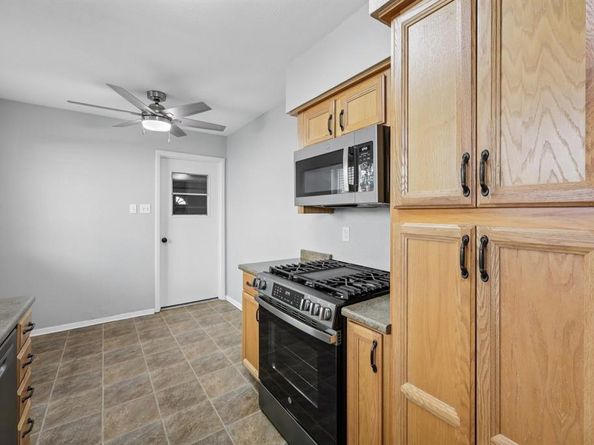 2604  Hollywood Drive , Arlington Texas 76013