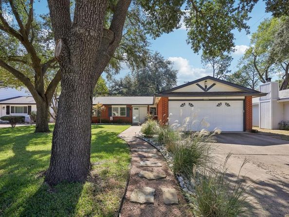2604  Hollywood Drive , Arlington Texas 76013