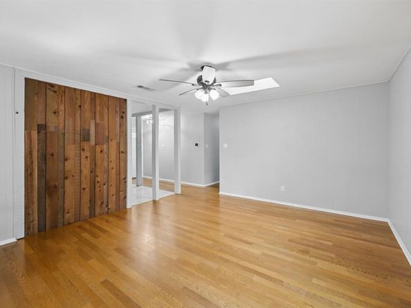 2604  Hollywood Drive , Arlington Texas 76013