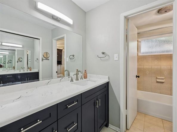 2604  Hollywood Drive , Arlington Texas 76013