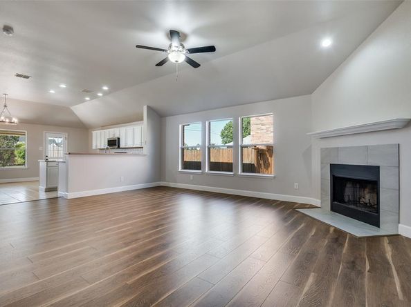 7383  Gallo  , Grand Prairie Texas 75054
