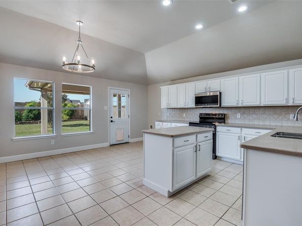 7383  Gallo  , Grand Prairie Texas 75054