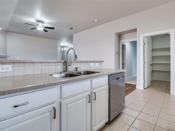 7383  Gallo  , Grand Prairie Texas 75054