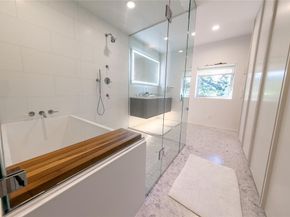 709  Kessler Woods Trail , Dallas Texas 75208